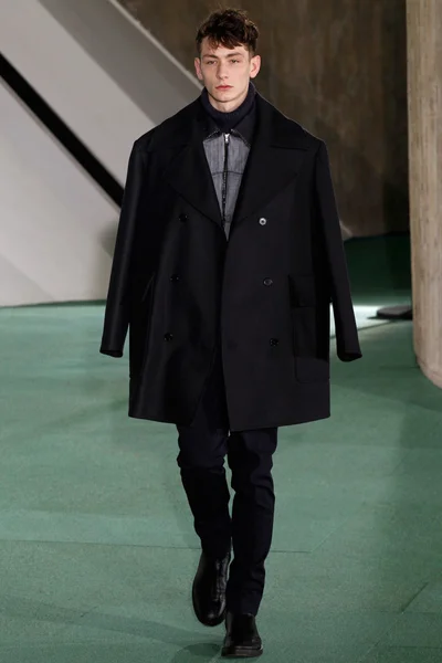 Look 12
